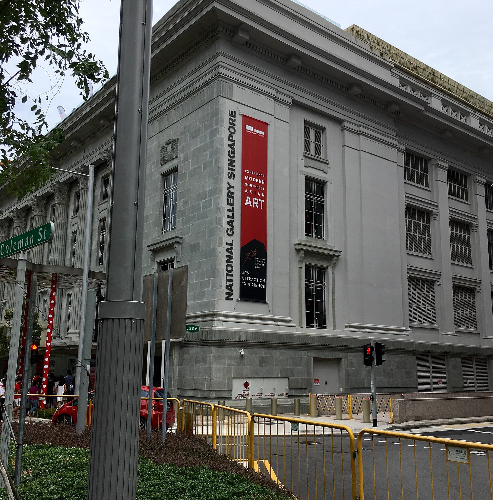 The National Gallery Singapore, a pale civic building